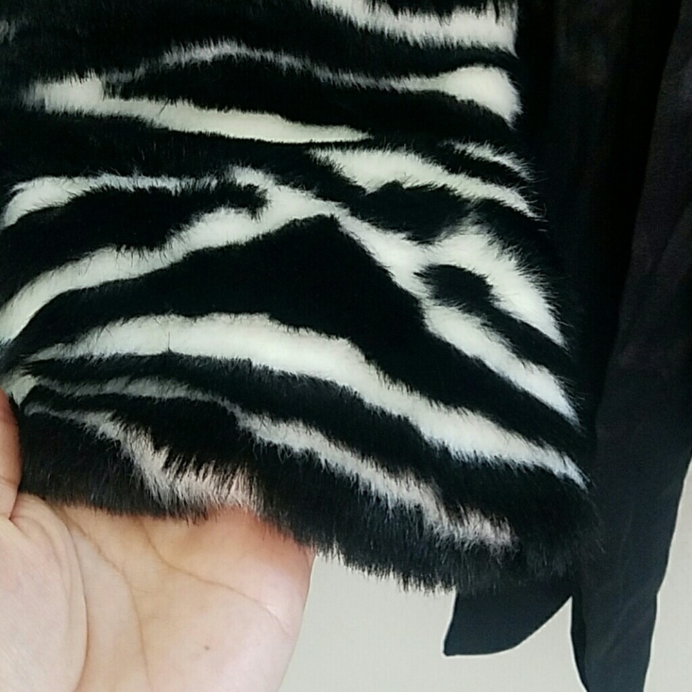 Zebra print fur coat - Picture 5 of 6